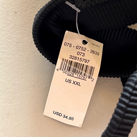 Elegant Black Bikini Set - Picture 11 of 11